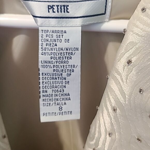 Ladies Size 8 Petite Piece Formal Dress Set From Jessica Howard - Picture 4 of 14